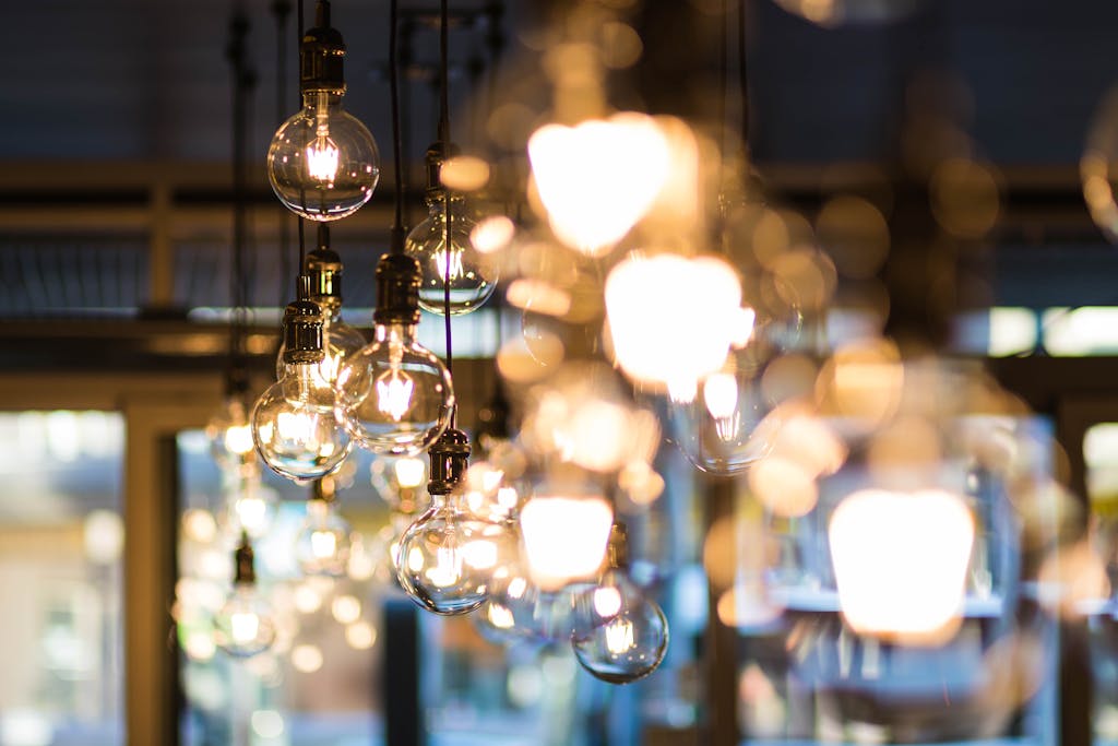 Shallow Focus Photograph of Pendant Lamp